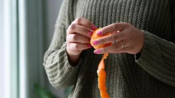 Orange Peel Theory este trendul vedetă al TikTok-ului. Cum sunt afectate relațiile de cuplu de această teorie