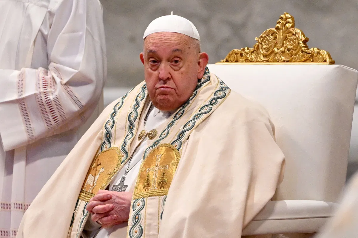 Papa Francisc s-a accidentat. Brațul său a fost „imobilizat ca măsură de precauție”, anunță Vaticanul