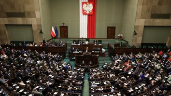 Polonia acuză Rusia că încearcă să intervină în campania electorală a țării