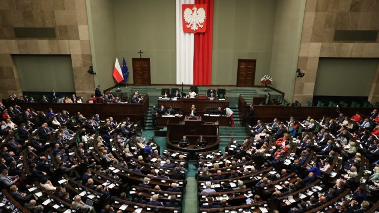 Polonia acuză Rusia că încearcă să intervină în campania electorală a țării