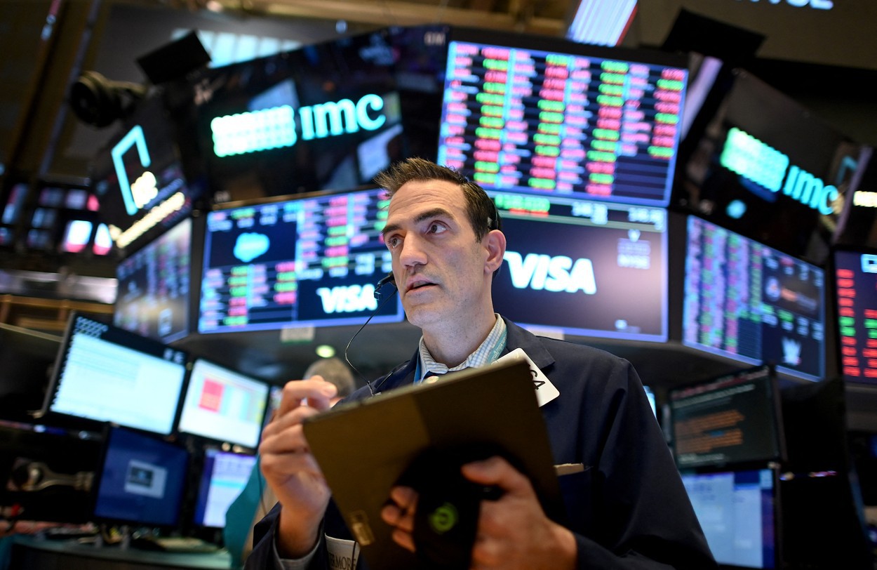 Tensiune fără precedent pe bursa americană: Nvidia – starul tehnologic al americanilor – se prăbuşeşte cu 15% şi pierde nu mai puţin de 500 de miliarde dolari din capitalizare, cât PIB-ul României