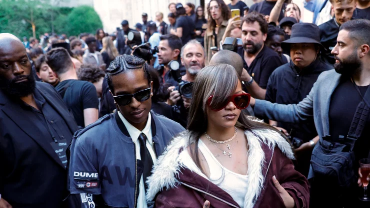 Rihanna a mers la tribunal pentru a-l susține pe A$AP Rocky în timpul procesului, acuzat că ar fi tras cu un pistol spre fostul său prieten