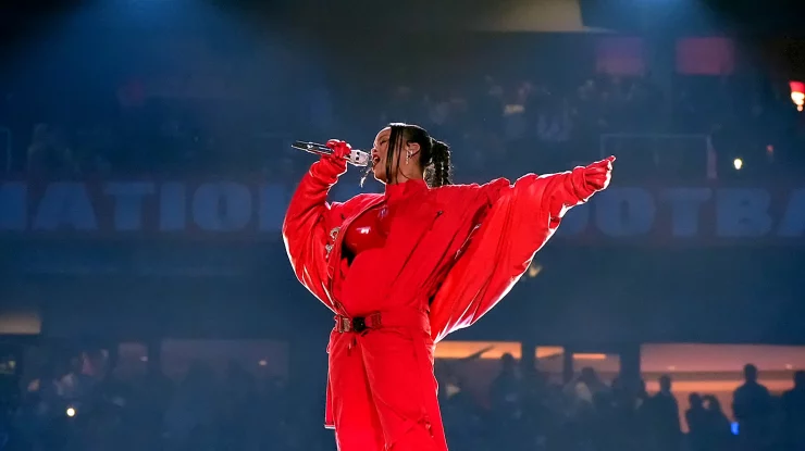 Reprezentațiile Rihannei, Jennifer Lopez și Janet Jackson la Super Bowl au fost catalogate ca „vulgare” de republicani