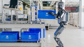 UBTech colaborează cu Foxconn pentru a revoluționa producția de iPhone-uri în China. Ce rol au roboții Walker S1