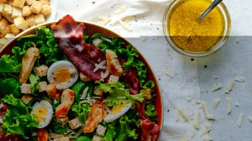 Românii sunt cei mai activi consumatori de mâncare sănătoasă din Europa de Sud-Est. Pe primul loc este salata Caesar