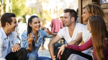 SUA descoperă o nouă limbă. Ce este dialectul „Miami English” și ce schimbări aduce