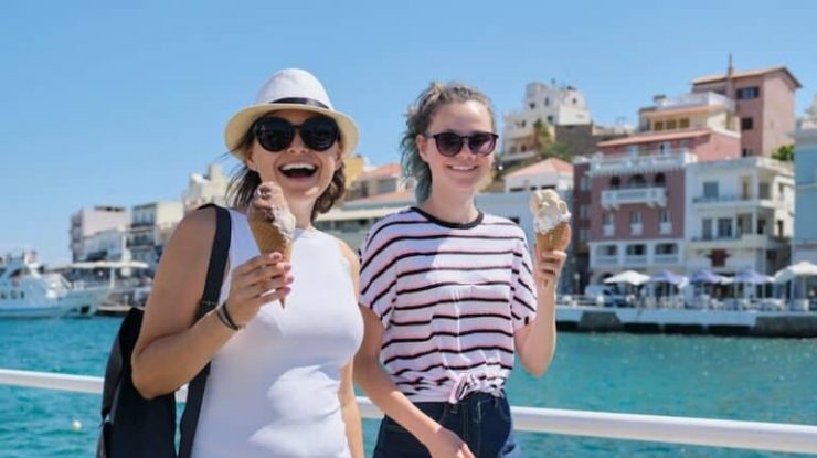 Te-ai împrumuta pentru o vacanță? Generația Z adoptă modelul „buy now, pay later”