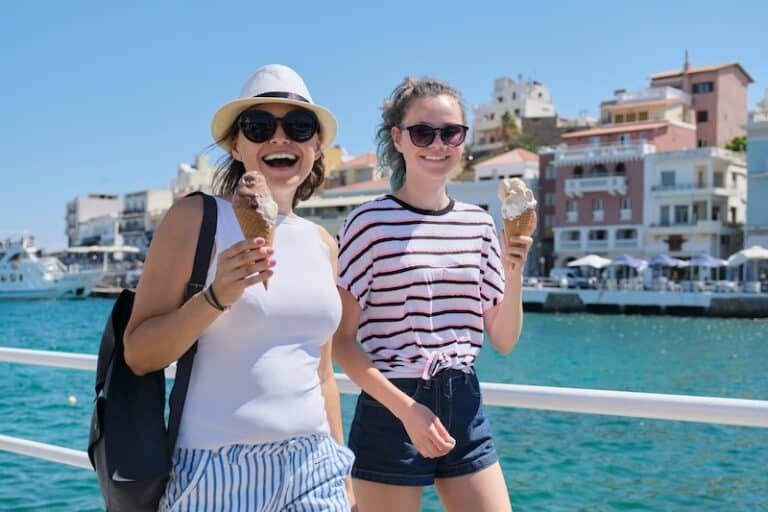 Te-ai împrumuta pentru o vacanță? Generația Z adoptă modelul „buy now, pay later”