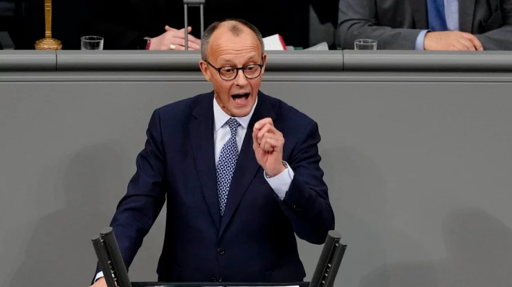 Parlamentul german a votat o lege ce restricționează imigrația. Susținerea AfD față de aceasta naște controverse