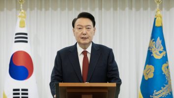 Yoon Suk Yeol a fost arestat.  Președintele devine primul lider în funcție din Coreea de Sud reținut pentru a fi interogat
