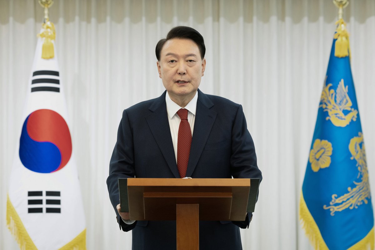 Yoon Suk Yeol a fost arestat.  Președintele devine primul lider în funcție din Coreea de Sud reținut pentru a fi interogat