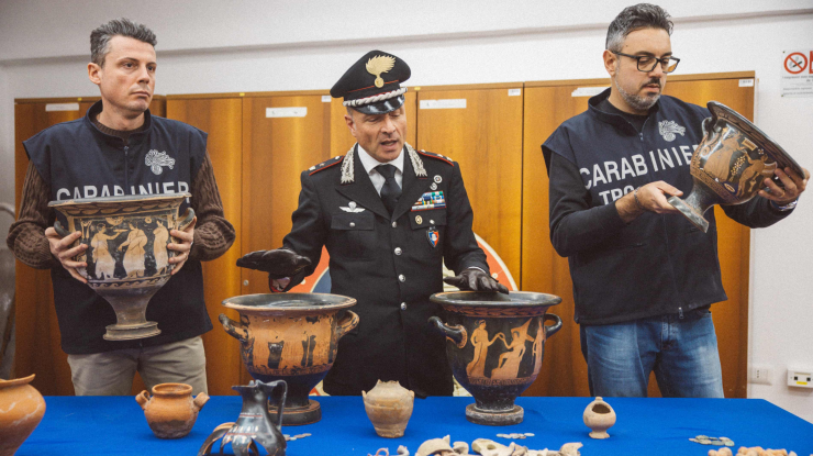 Carabinierii italieni au demascat o operațiune a jefuitorilor de morminte. Cum protejează aceștia patrimoniul cutural