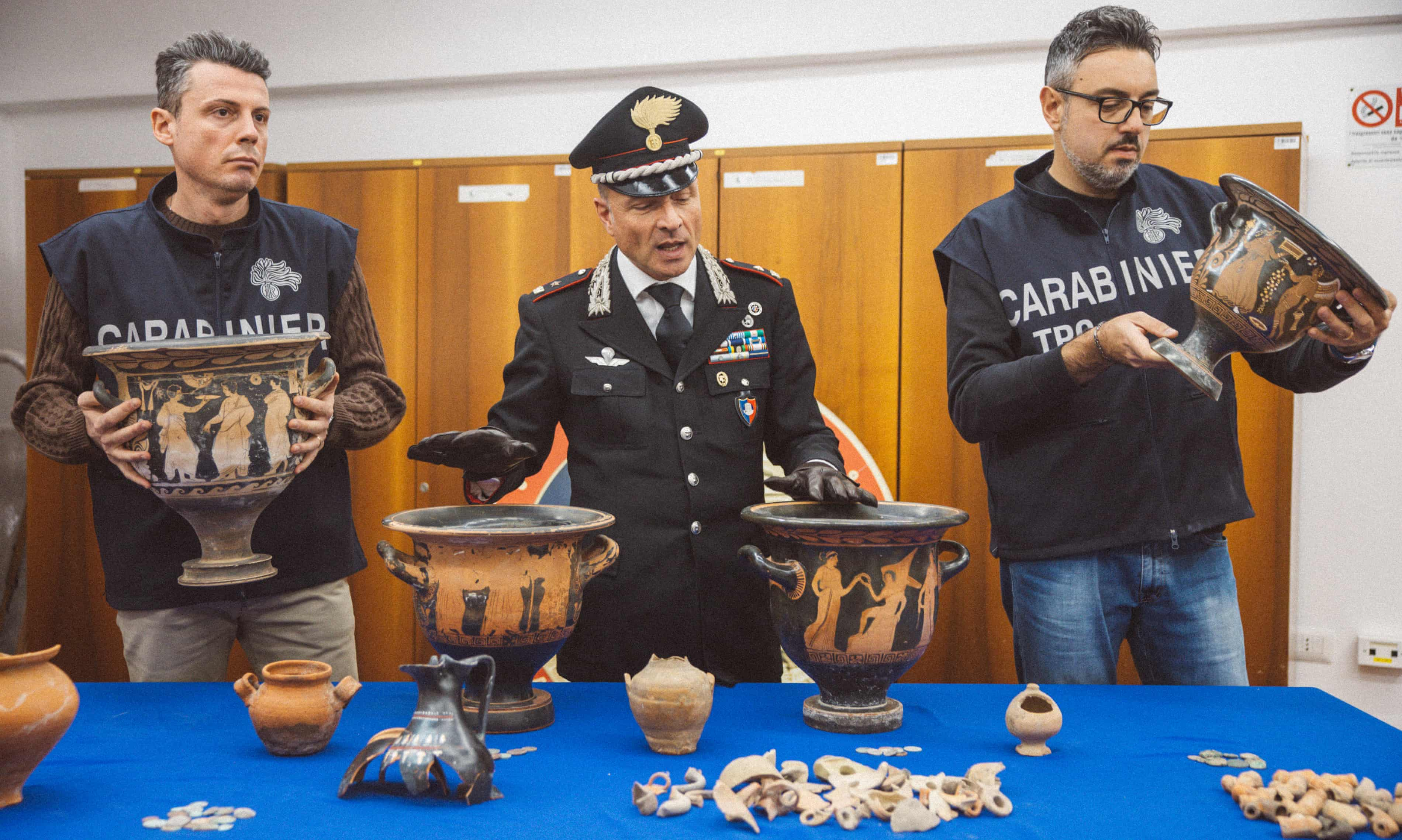 Carabinierii italieni au demascat o operațiune a jefuitorilor de morminte. Cum protejează aceștia patrimoniul cutural