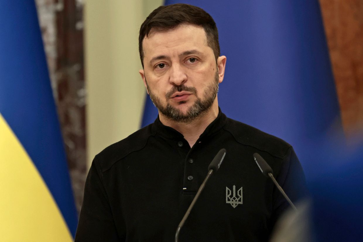 Zelenski afirmă că Putin vrea să-l „manipuleze” pe Trump în contextul discuțiilor despre negocieri de pace