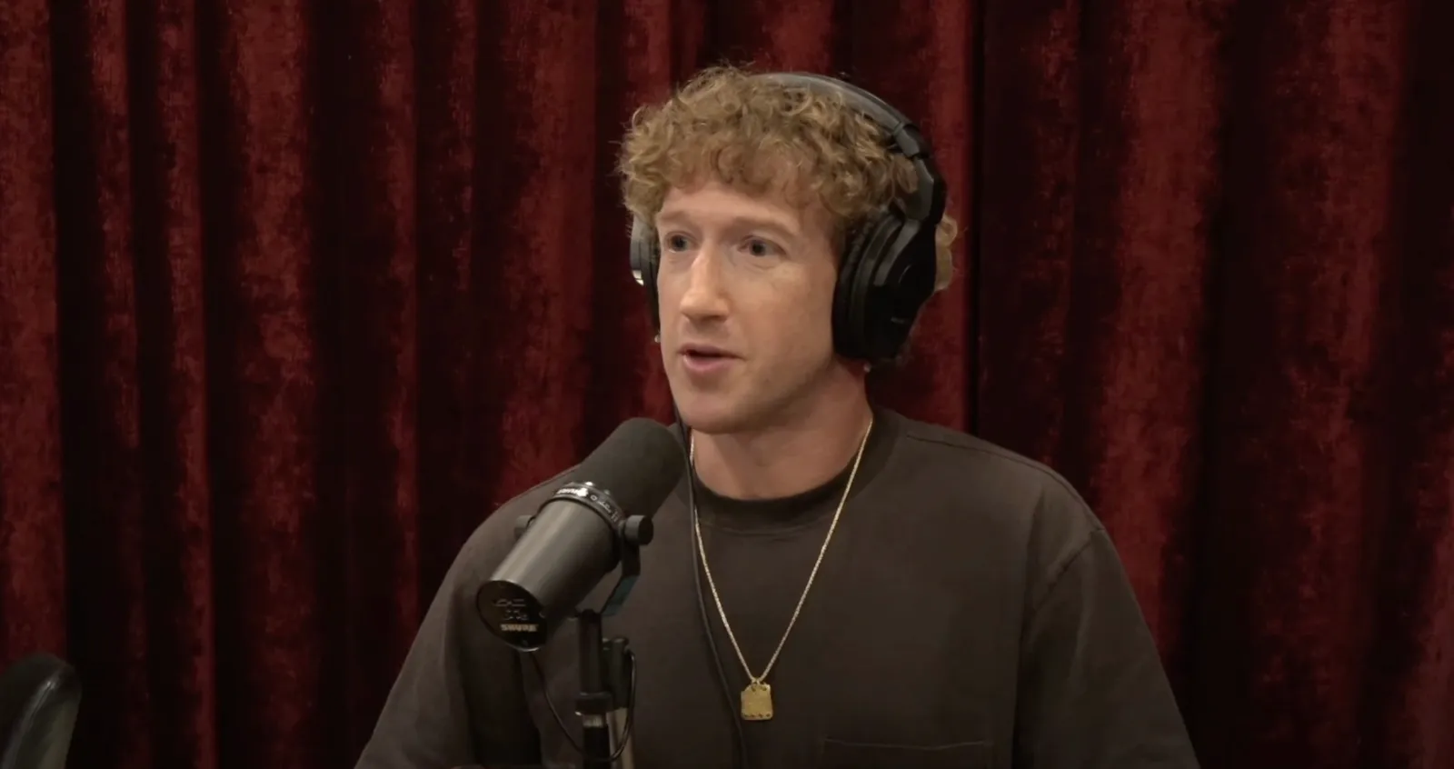 Mark Zuckerberg afirmă că Apple nu a mai adus inovații semnificative de mult timp. Ce critici a adus acesta companiei