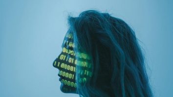 Bărbații sunt porci și cu iubitele virtuale, iar cele reale preferă câinii: Companiile A.I. se plâng de comportamentul abuziv al utilizatorilor