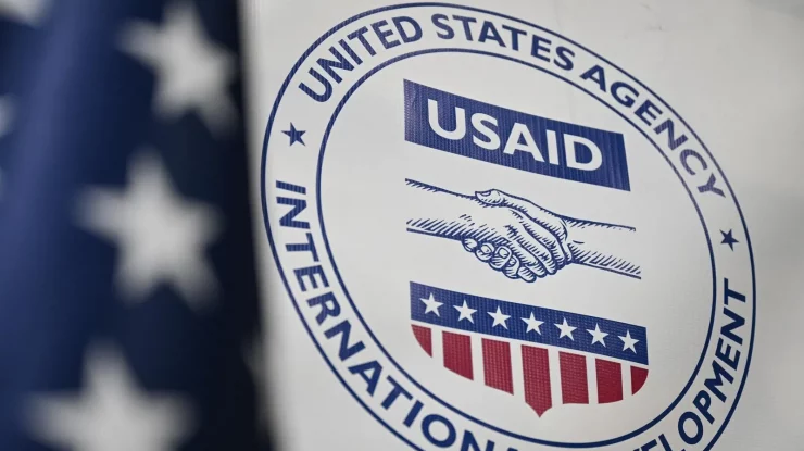 Trump permite reluarea unor programe de sănătate globale esențiale, în ciuda înghețării ajutoarelor externe