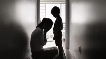 Femeile care regretă că au copii: Cum o platformă anonimă ajută milioane de mame