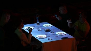 Cât aștepți mâncarea, meniul prinde viață. Restaurantele unde vezi filmele preferate și savurezi delicatesele inspirate din scenele filmului