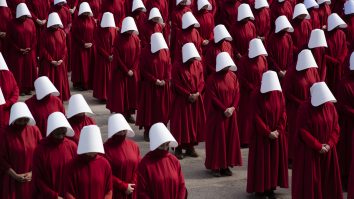 VIDEO. „The Handmaid’s Tale” anunță data de lansare pentru ultimul sezon. La ce să te aștepți de la finalul serialului