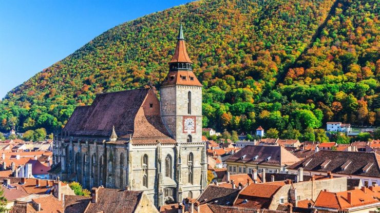 Washington Post recomandă România ca destinație de top în 2025. Brașovul și Carpații sunt printre locurile preferate de turiști