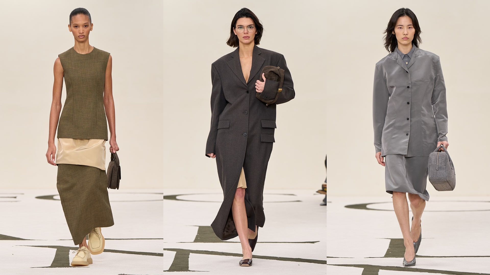 Calvin Klein revine pe podium: Ce vezi la New York Fashion Week 2025