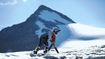 Un bărbat din Anglia a trăit 3 zile la o fermă de capre din Elveția. Cum au reacționat animalele