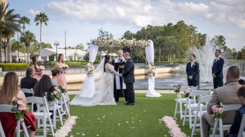 Dragostea trece prin buzunar. O treime dintre români nu mai văd căsătoria ca o prioritate