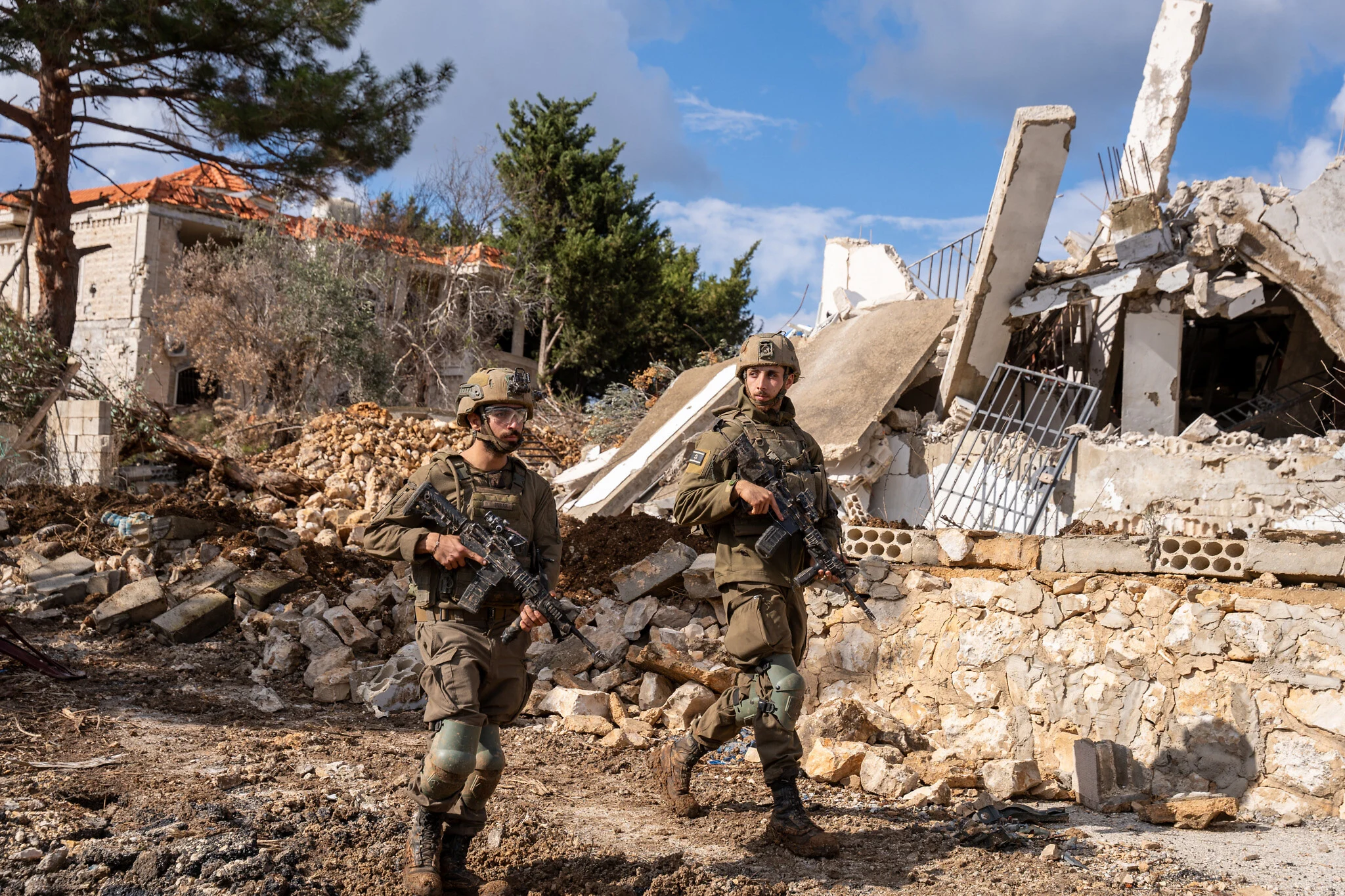 Forțele Israelului vor rămâne în cinci locații strategice din sudul Libanului după termenul limită