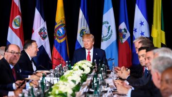 Donald Trump a anunțat că Venezuela va accepta înapoi migranții ilegali din SUA. Acțiunea e parte a acordului în urma eliberării a șase ostatici americani