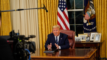 Donald Trump a ordonat excluderea literei „T” din „LGBTQ+”. Comunitatea din Republica Moldova a reacționat la decizia Președintelui