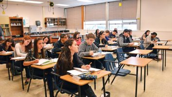 Profesorii pot propune materii opționale pentru elevi. Daniela Vișoianu, expert în educație: „România e într-o dinamică demografică negativă”