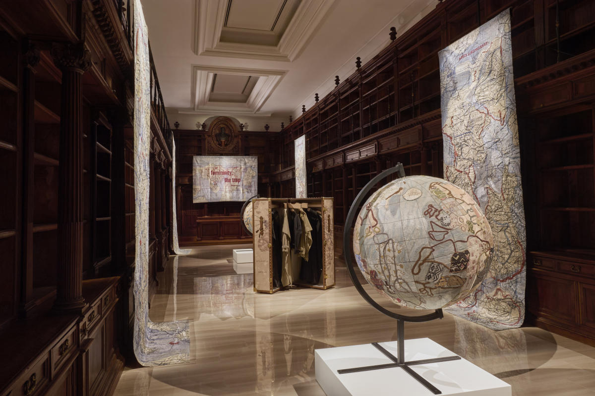 Dior și Vatican te invită la expoziția „En Route”. Ce teme inedite sunt abordate și cum vei fi surprins