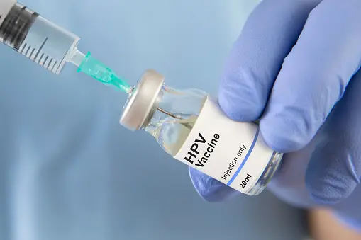 Vaccinul împotriva HPV nu are succes în România. Mădălina Ciuhodaru, medic ginecolog: „Suntem pe primul loc în UE la cancerul de col uterin și de sân”