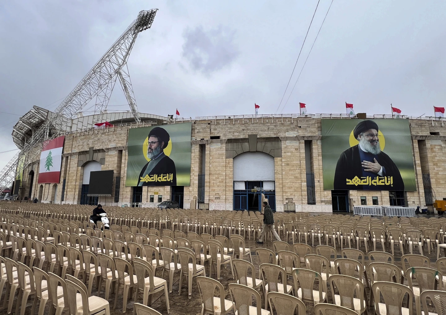 Zeci de mii de persoane participă la funeraliile liderului Hezbollah, Nasrallah, la 5 luni de la uciderea sa