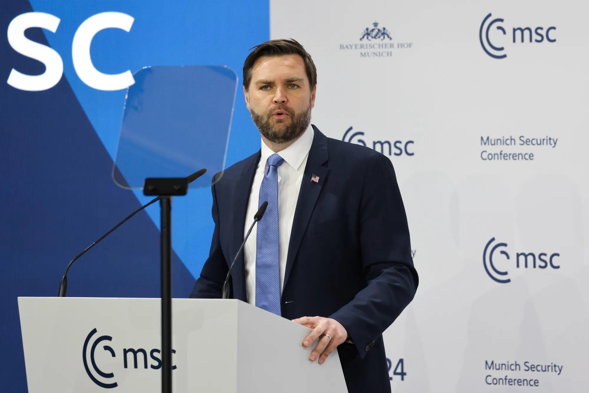 M-am liniştit: America are un singur vicepreşedinte!