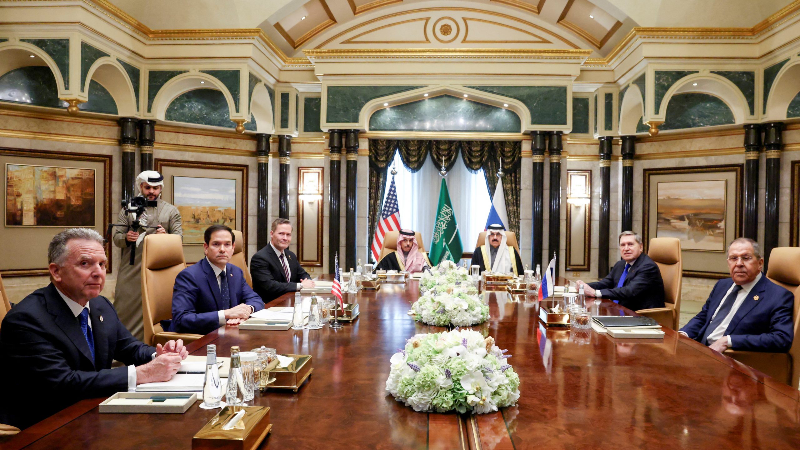 Rusia și SUA se întâlnesc în Arabia Saudită. Discuțiile de azi vor da tonul războiului din Ucraina