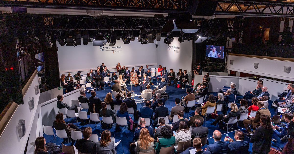 Liderii din Uniunea Europeană se regrupează la summit-ul de la Paris. Care vor fi principalele subiecte de discuție