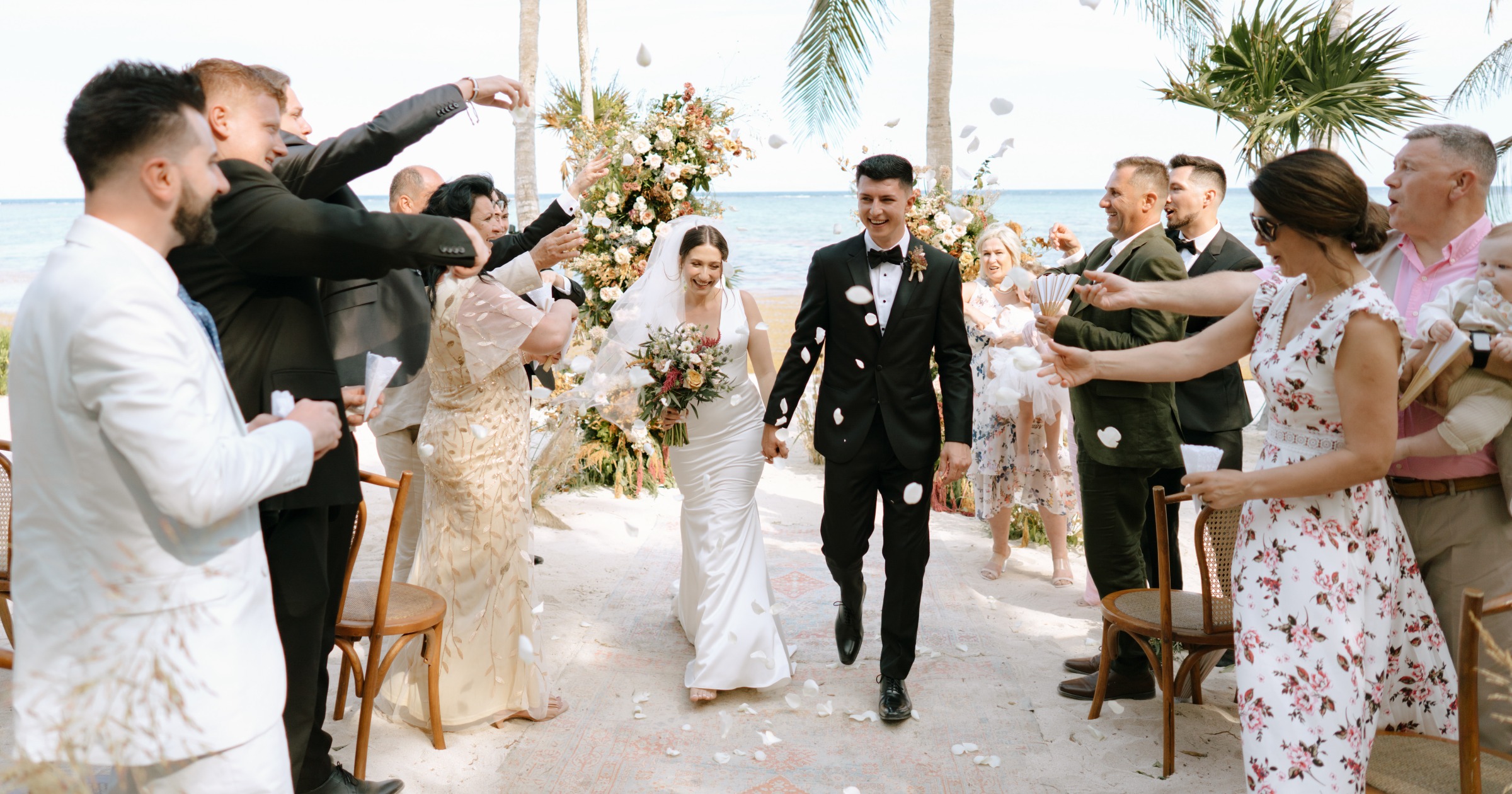 Care sunt cele mai în vogă rochii pentru nunți în 2025? Roxana Dinu-Ciocârlan, consultant: „Mireasa trebuei să țină cont de locație și tematică”