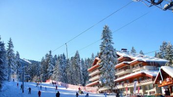 Pârtiile din Predeal te așteaptă cu multă zăpadă și vreme bună. Alexandru Matescu, reprezentat Teleferic: „Vremea este bună, schiorii se simt bine, totul funcționează perfect”