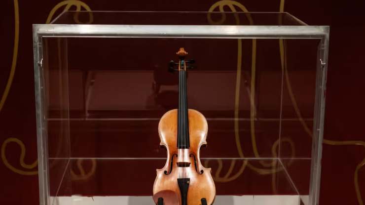 O vioară Stradivarius veche de 311 ani se vinde cu 11 milioane de dolari la New York. Cum vor fi folosiți banii