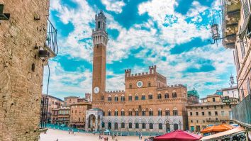 Siena devine un oraș vizitat de tot mai mulți turiști. Ce este atât de special la locul unde se desfășoară faimosul Palio di Siena