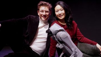 Un câine robot chinezesc face istorie pe scena teatrală din SUA. Apariția acestuia ridică întrebări despre securitatea Inteligenței Artificiale