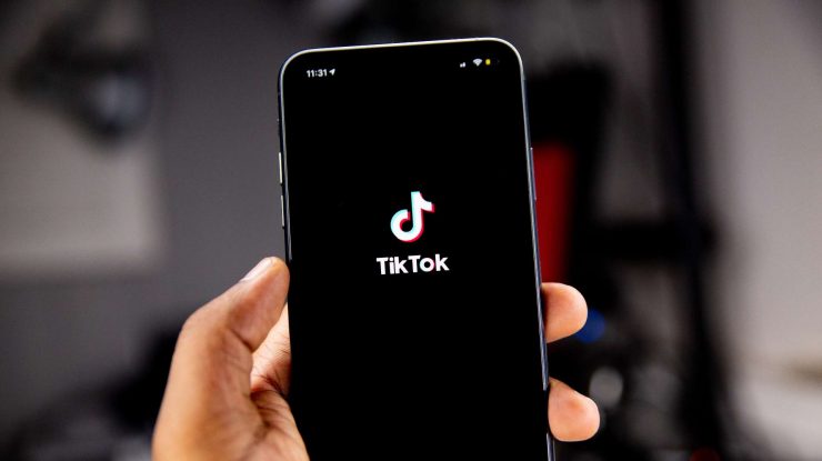 TikTok, acuzat că profită de livestream-uri cu conținut sexual realizate de minore în Kenya