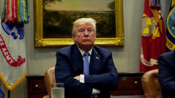 Trump anunță taxe vamale suplimentare de 10% pentru China de la 4 martie