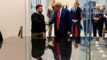 ️SUA intenționează să țină, pe rând, întâlniri cu Rusia și Ucraina. Trump: „Ambele state trebuie să facă concesii teritoriale”