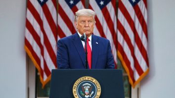 Trump îl numește „dictator” pe Zelenski: „Acest comediant ar face bine să se miște repede sau nu va mai avea o țară”