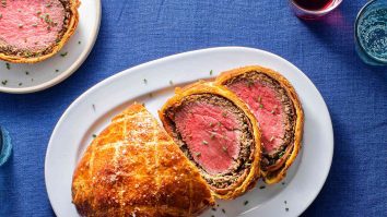 Chef Vincent Lointier îți spune cum să gătești un Beef Wellington perfect: „Carnea trebuie să fie echilibrată, gătită uniform”