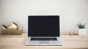 (P) 7 motive să te întorci la studii indiferent de vârstă