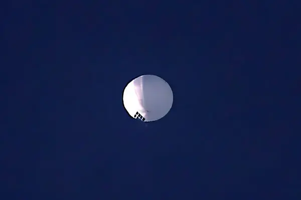 Balonul spion chinez care a traversat spațiul aerian al SUA era echipat cu tehnologie americană. Ce transporta dispozitivul